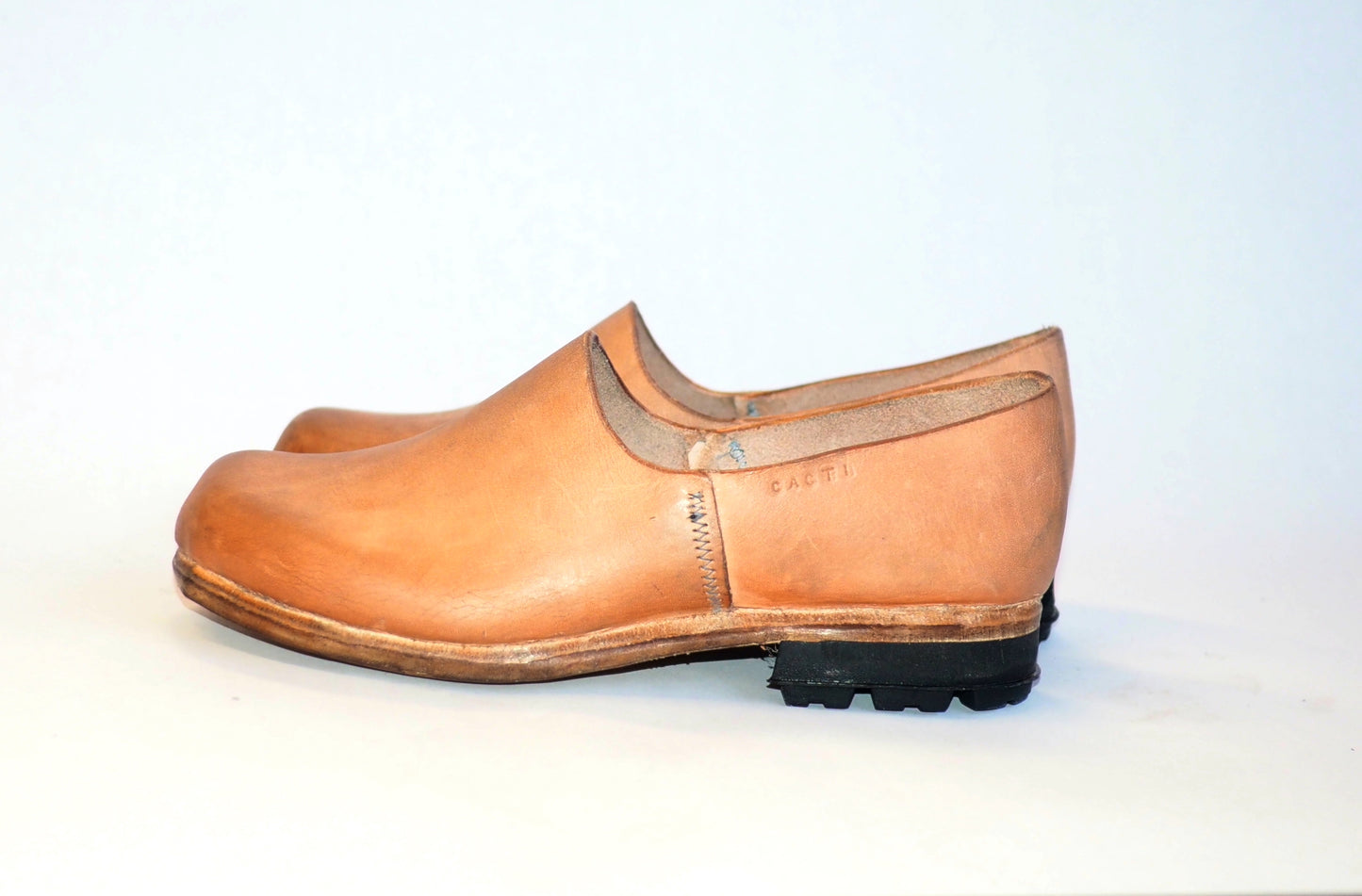 HD leather clog pre-order