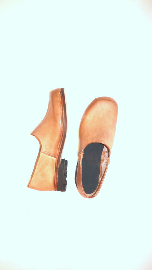HD leather clog pre-order